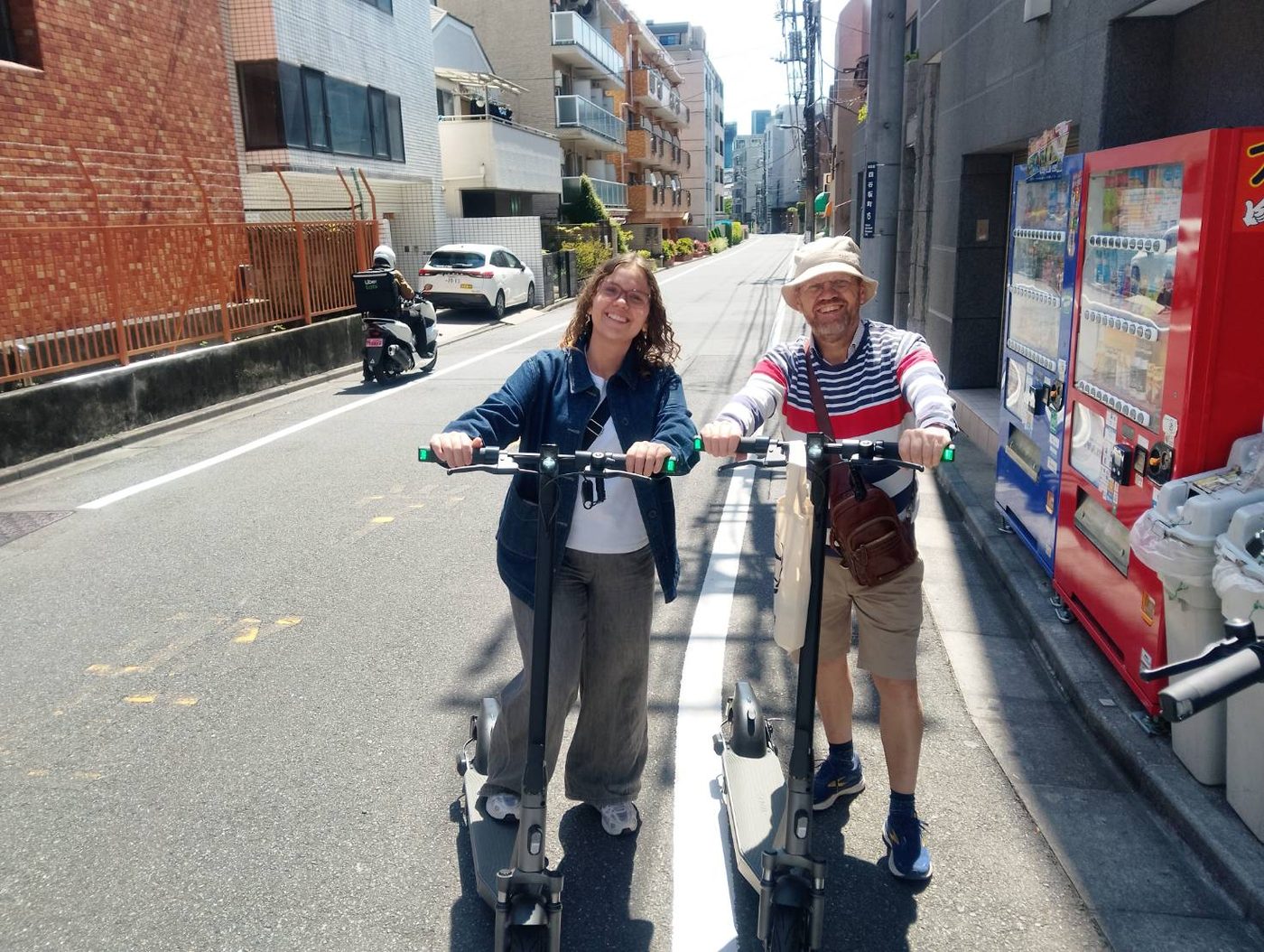 Tokyo: Akihabara E-Scooter Tour with City Landmarks