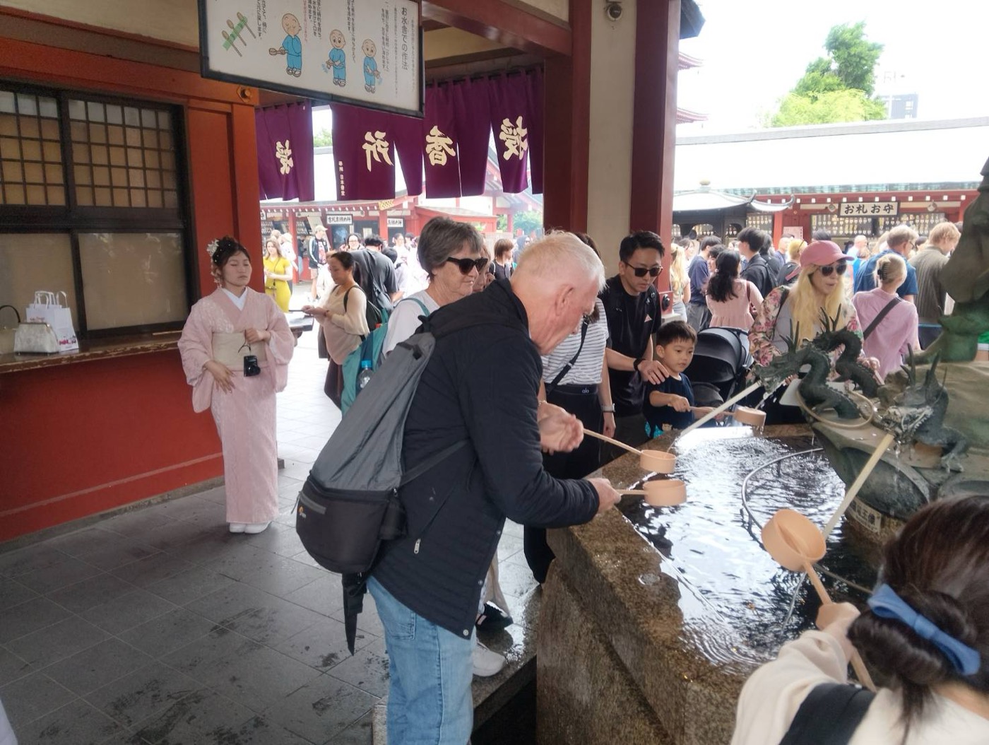Tokyo: Private Asakusa Walking Tour with Sensoji Temple